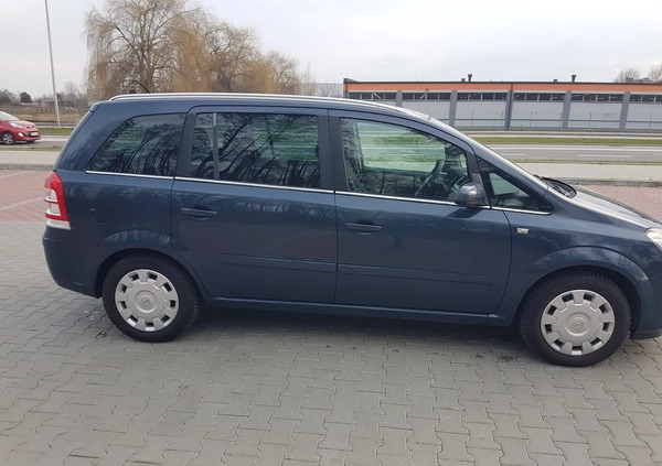 Opel Zafira cena 17900 przebieg: 210994, rok produkcji 2008 z Kowal małe 277
